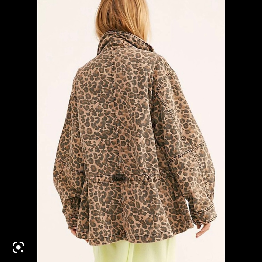 Excellent used condition animal print jacket Smoke free Worn  a handful of times - Picture 2 of 10